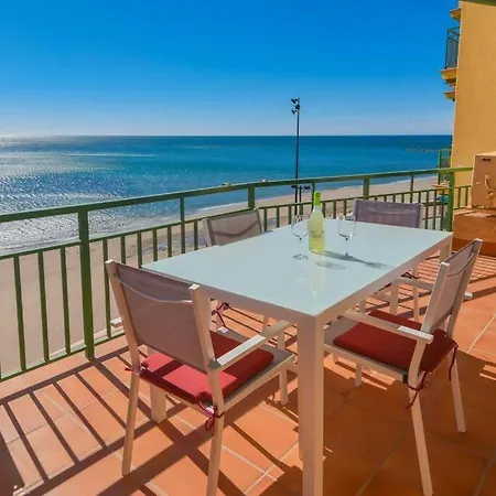 Over The Sea Amazing Views Beachfront Apartment *